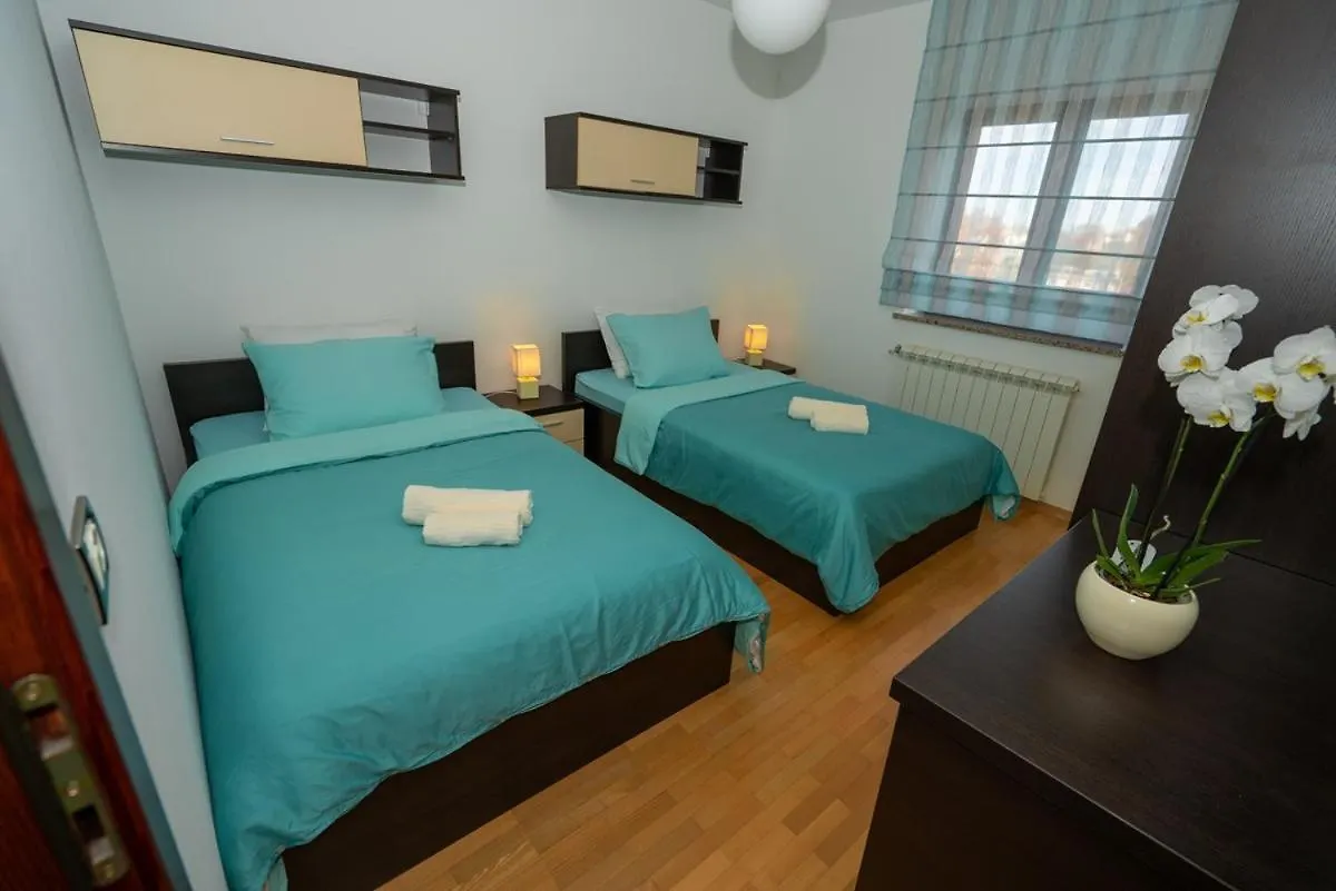 פורץ Apartment Silvia
