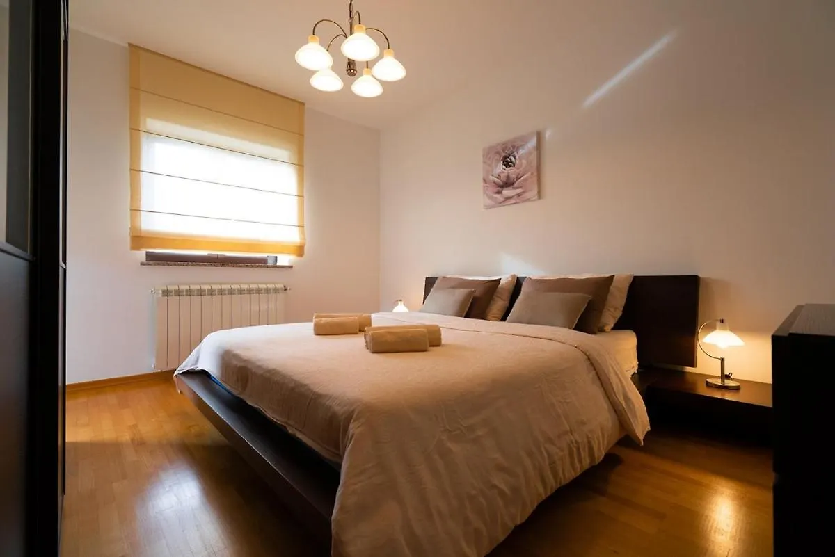 Apartment Silvia Пореч